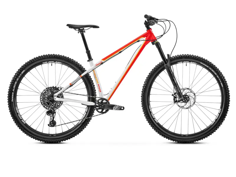 Bicicleta Production Privée Shan GT Stingray