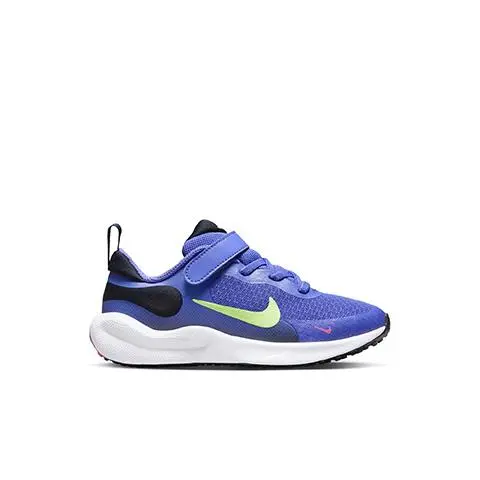 Nike Revolution 7