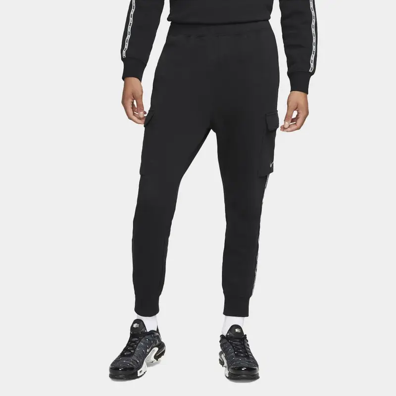 Nike Sportswear Essential