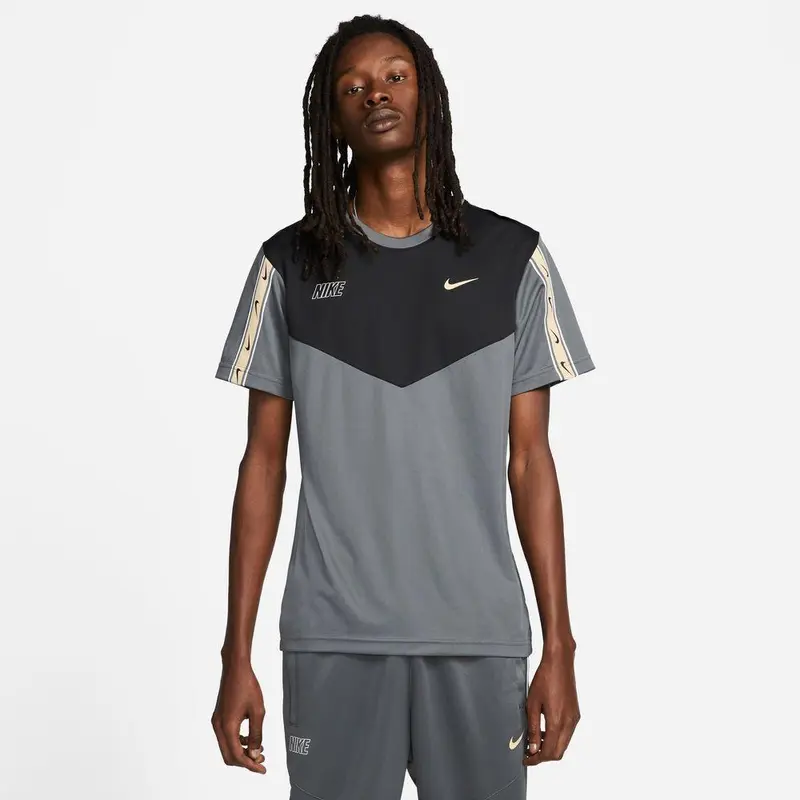 Nike Sportswear Repeat