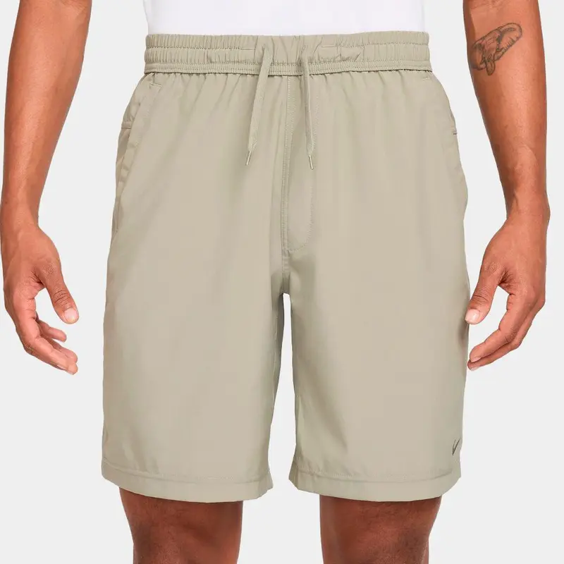 Pantalón Nike Form Corto Versátil DrI-Fit De 23 cm Sin Forro - Hombre